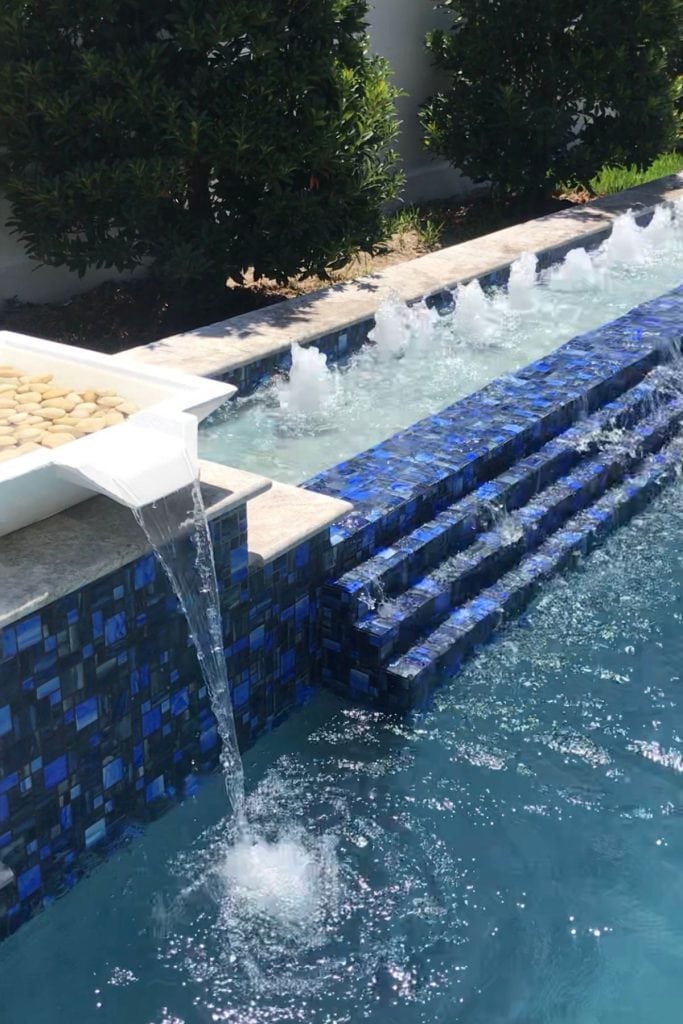 7 Best Swimming Pool Water Features (2024)