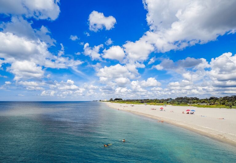 18 Best FamilyFriendly Beaches in Florida (2024)