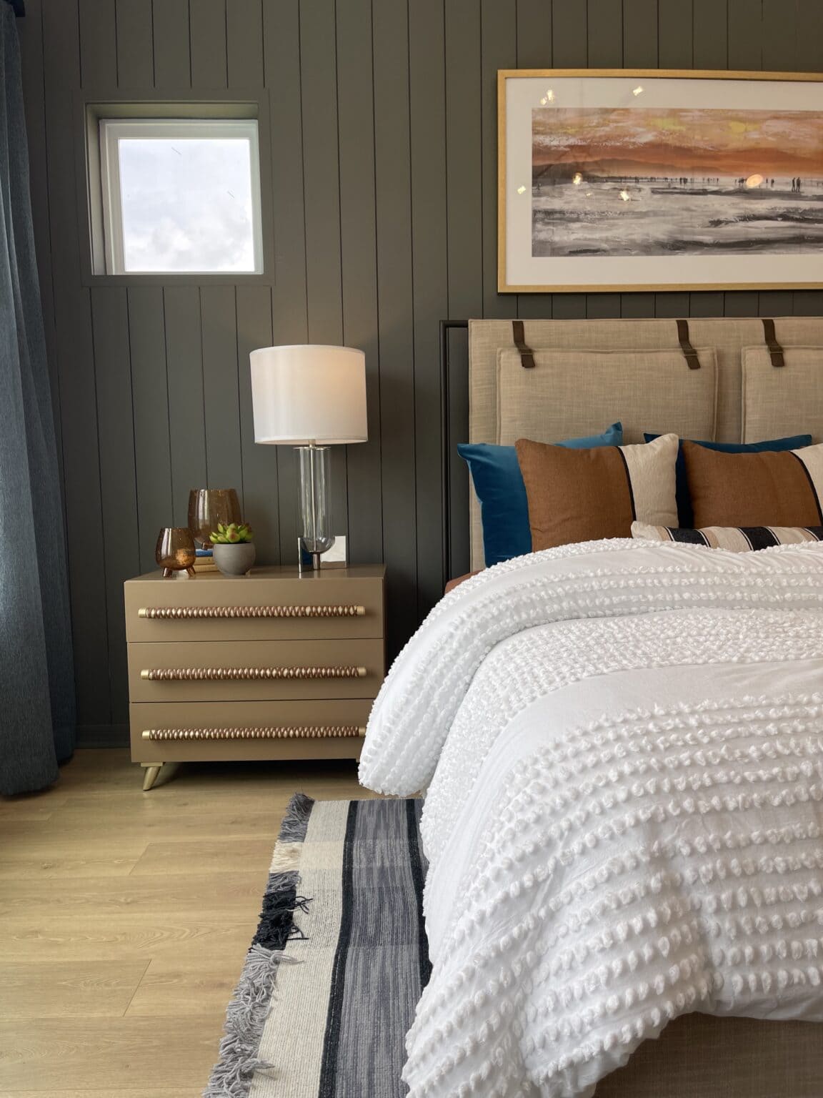 15 Modern Bedroom Accent Wall Ideas (2025)