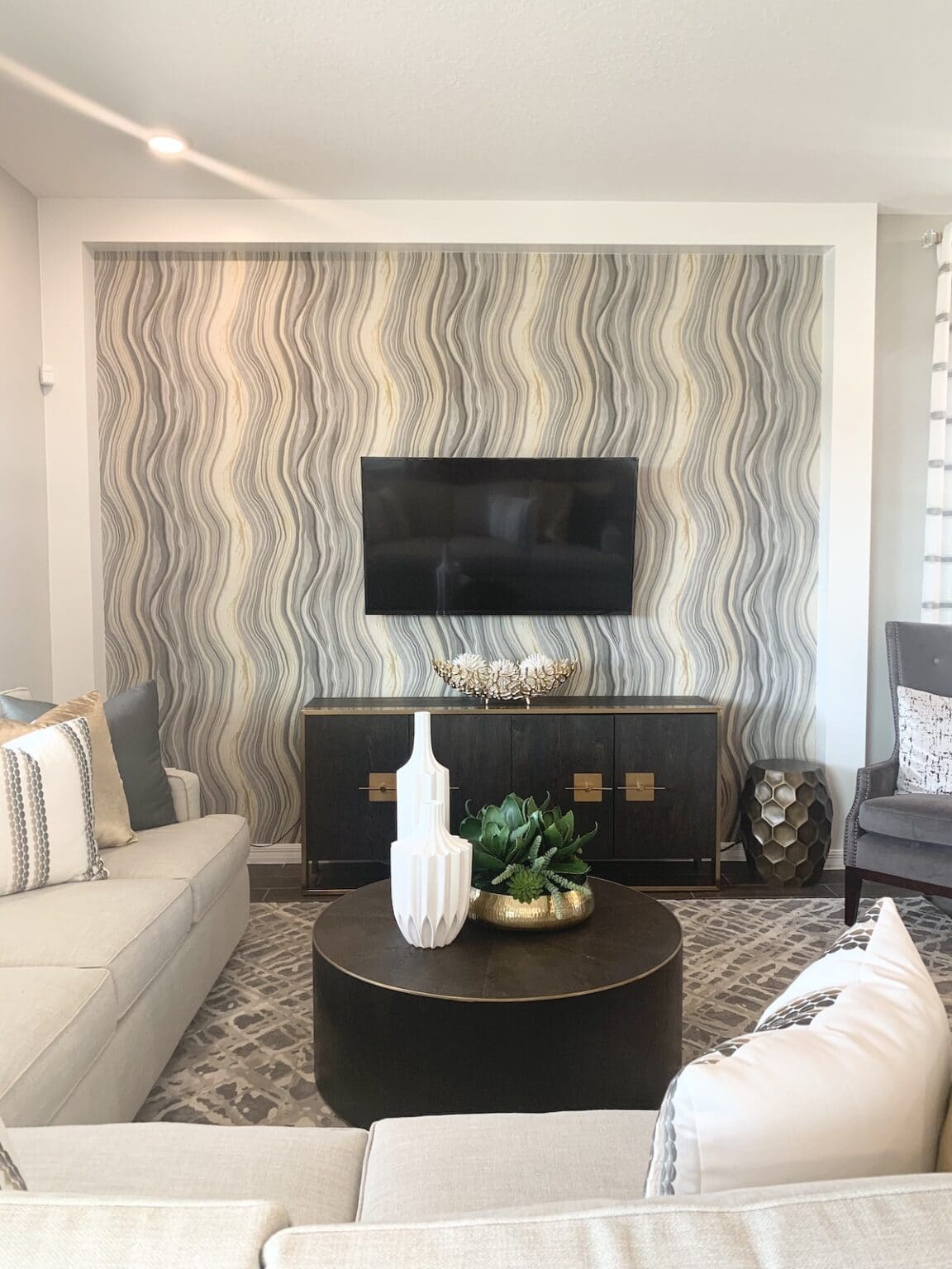 Elevate Your Living Room: Tips for a Stunning TV Accent Wall (2025 Guide)