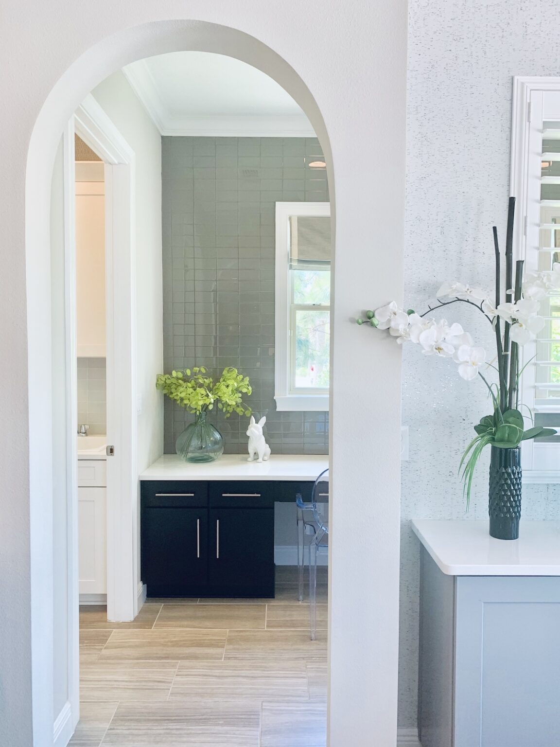 Sage Green Paint Colors: Interior Design Ideas for a Tranquil Space